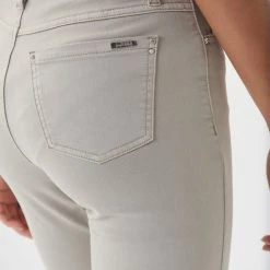 Women's Joseph Ribkoff Rolled Hem Style Pant