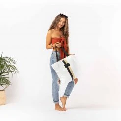 Aloha Le Voyageur Day Tripper In Lux