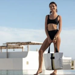 Aloha Le Voyageur Day Tripper In Lux