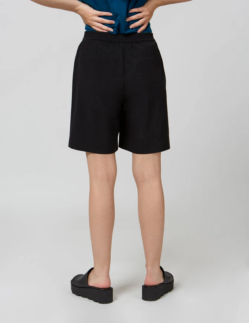 FIG Newton Bermuda Short